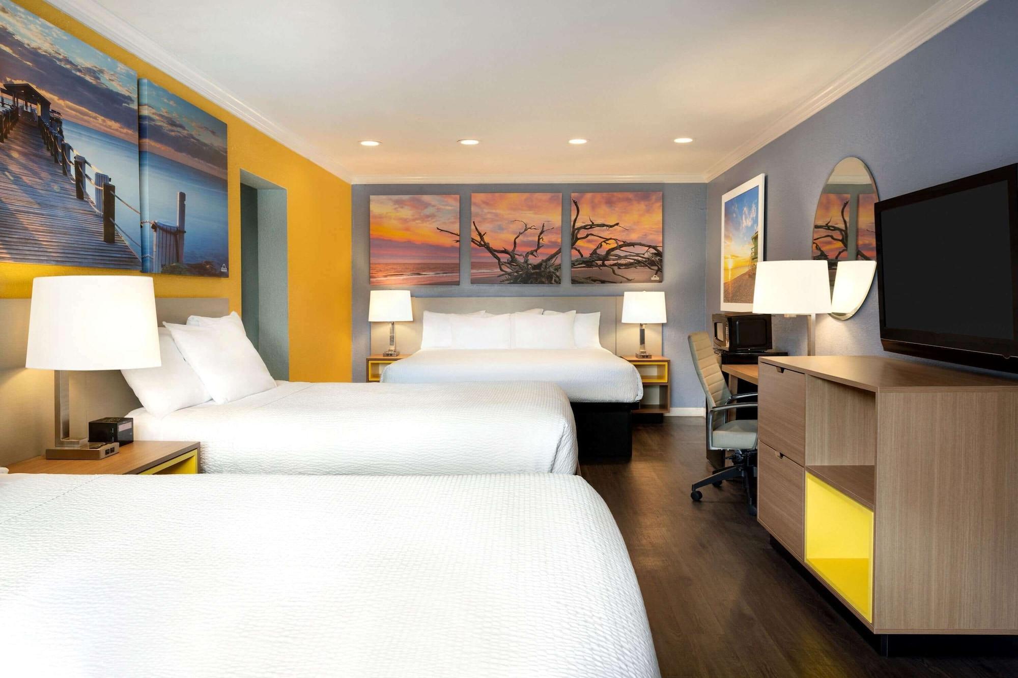 Days Inn By Wyndham Pensacola - Historic Downtown Εξωτερικό φωτογραφία