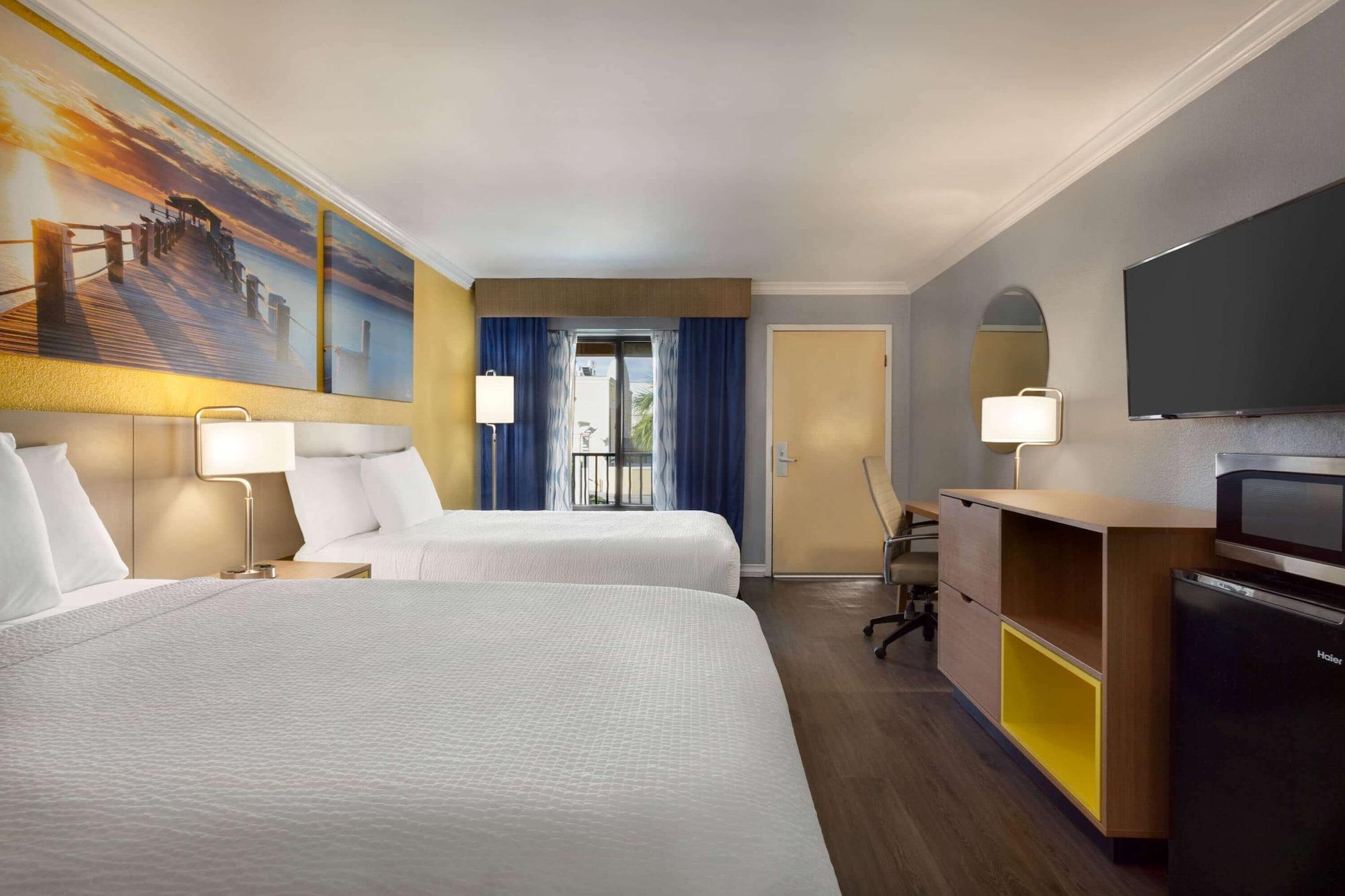 Days Inn By Wyndham Pensacola - Historic Downtown Εξωτερικό φωτογραφία