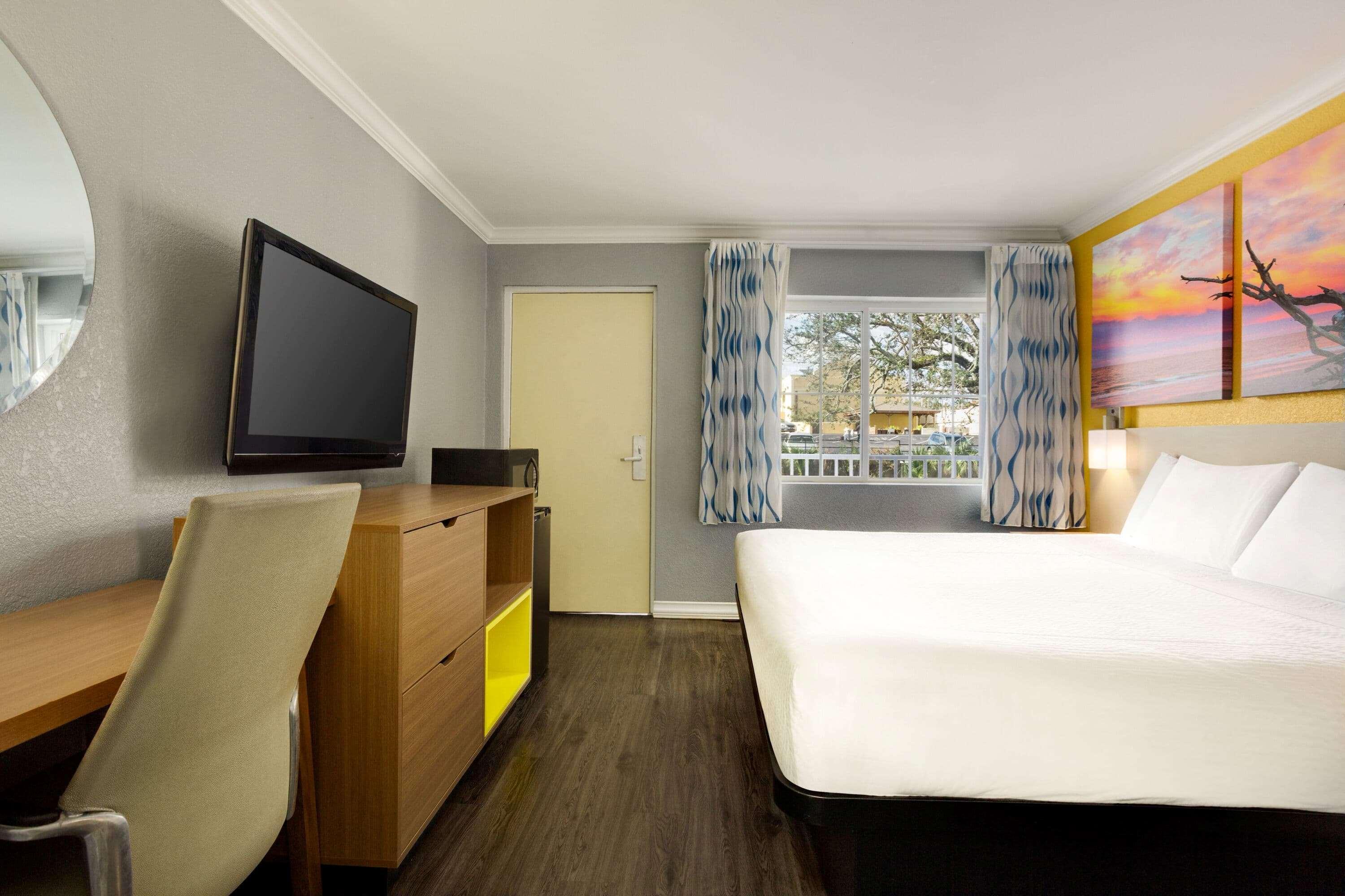 Days Inn By Wyndham Pensacola - Historic Downtown Εξωτερικό φωτογραφία