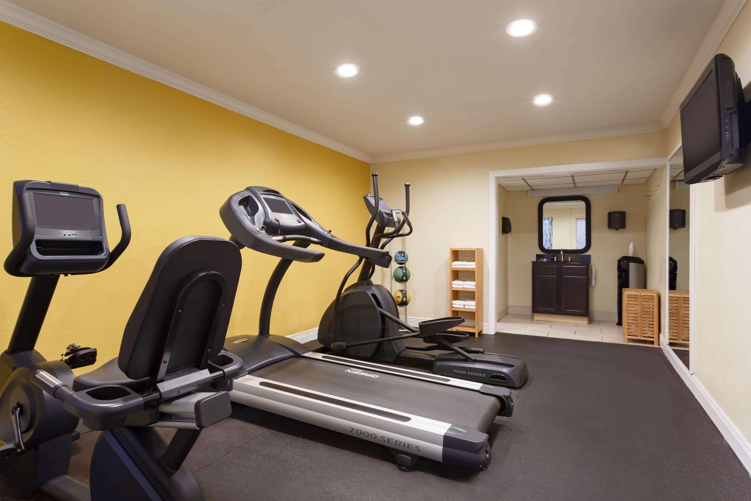 Days Inn By Wyndham Pensacola - Historic Downtown Εξωτερικό φωτογραφία