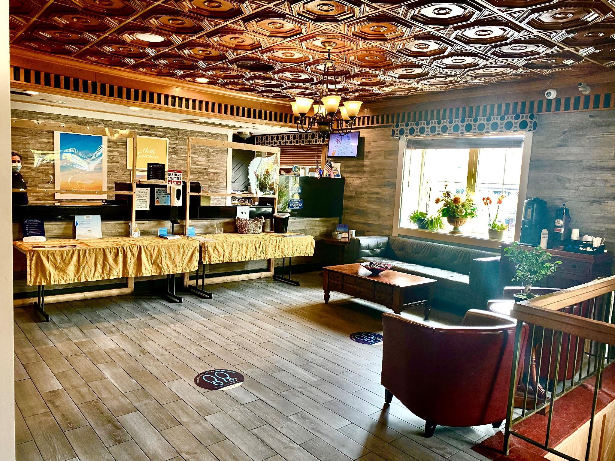 Days Inn By Wyndham Pensacola - Historic Downtown Εξωτερικό φωτογραφία