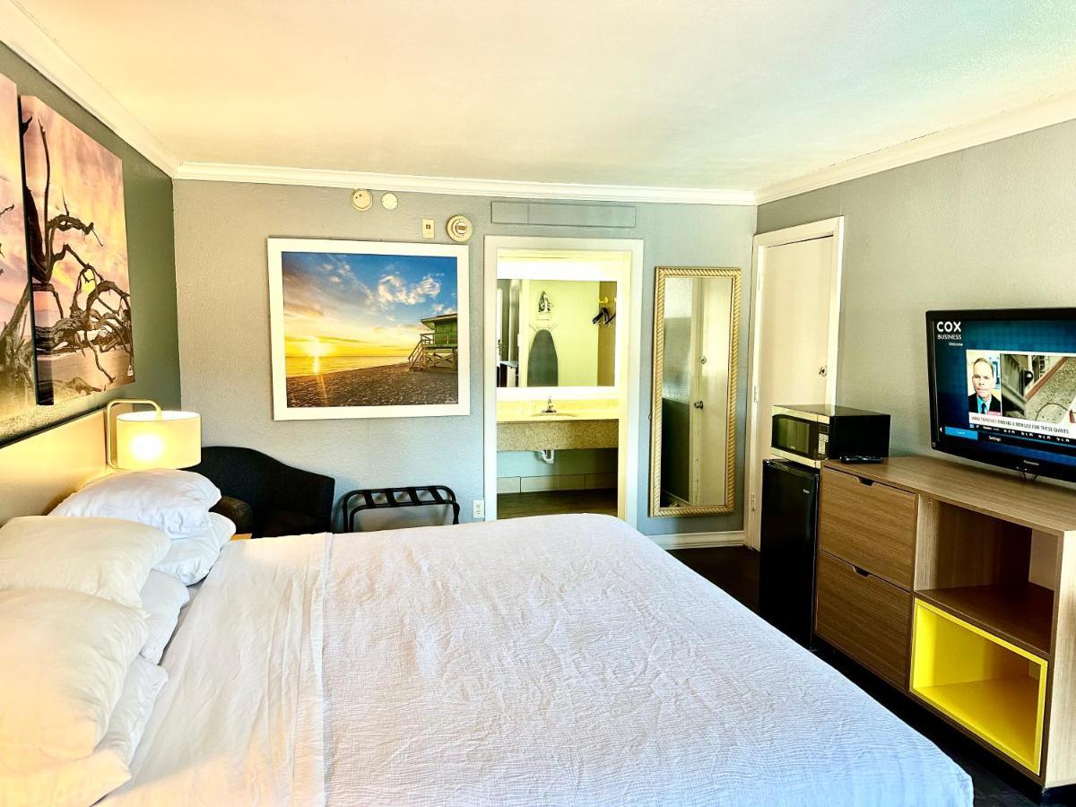 Days Inn By Wyndham Pensacola - Historic Downtown Εξωτερικό φωτογραφία