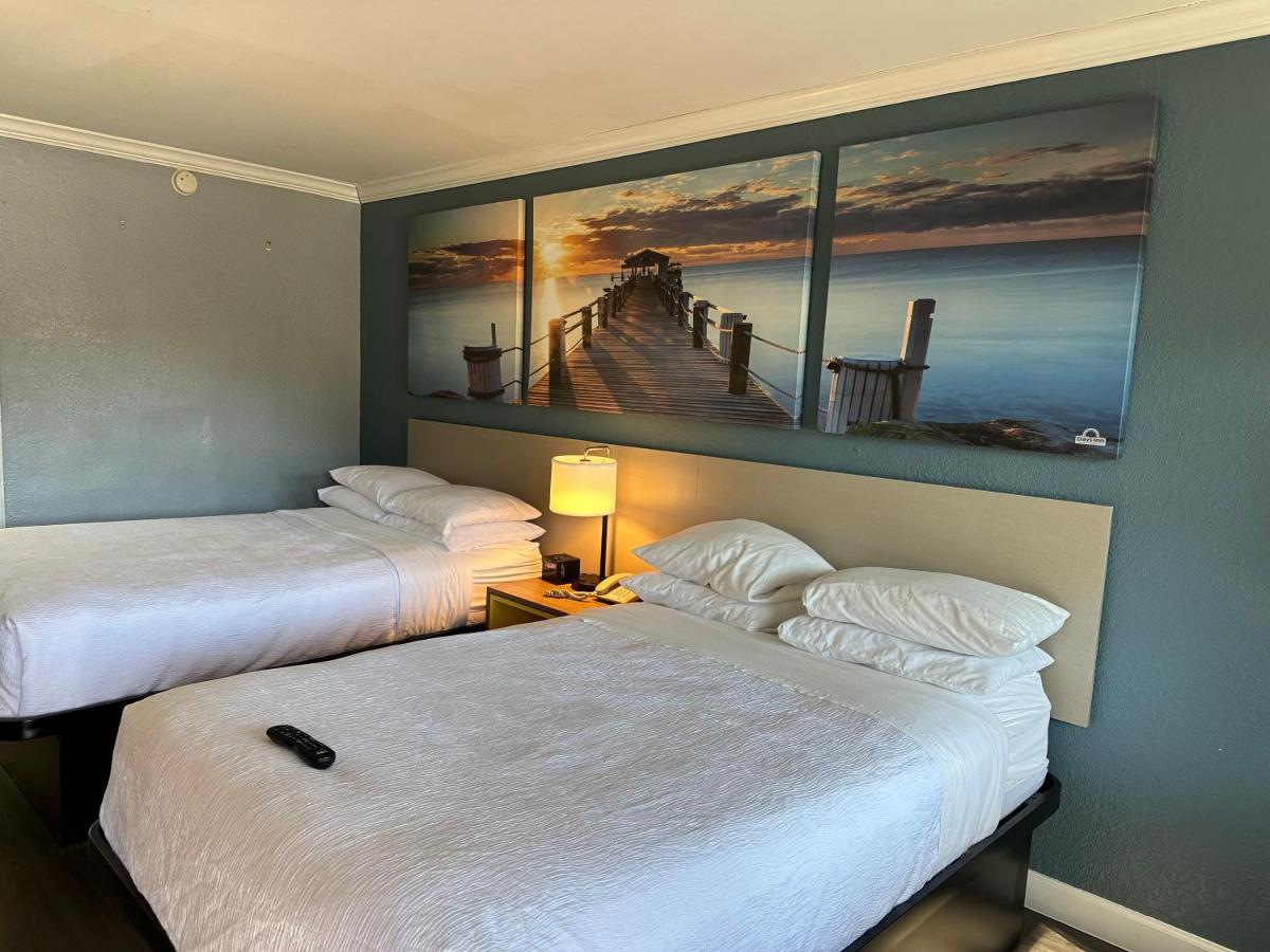 Days Inn By Wyndham Pensacola - Historic Downtown Εξωτερικό φωτογραφία