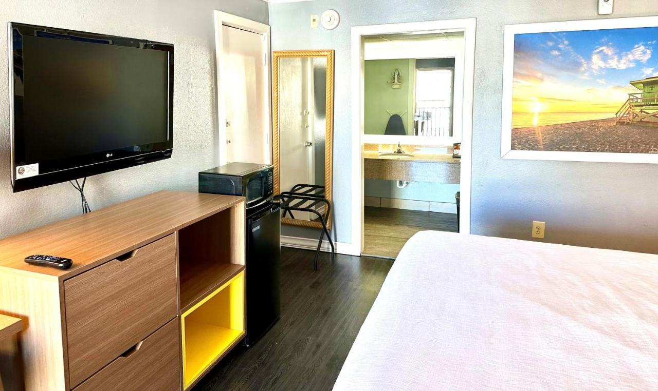 Days Inn By Wyndham Pensacola - Historic Downtown Εξωτερικό φωτογραφία