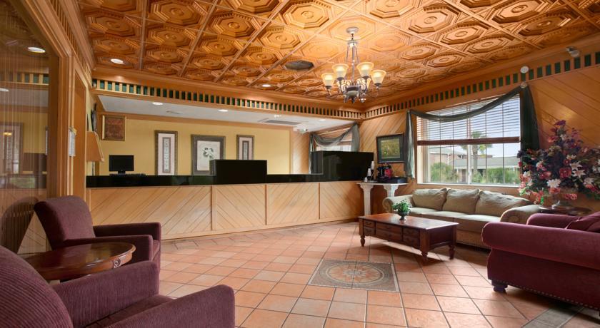 Days Inn By Wyndham Pensacola - Historic Downtown Εξωτερικό φωτογραφία