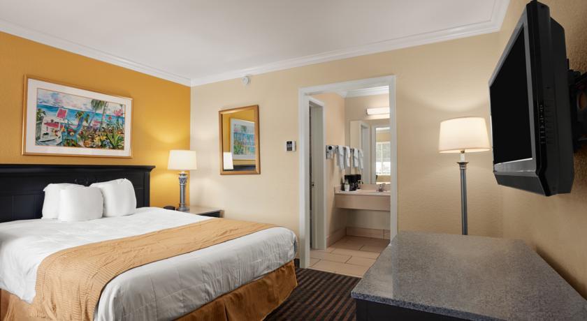 Days Inn By Wyndham Pensacola - Historic Downtown Εξωτερικό φωτογραφία