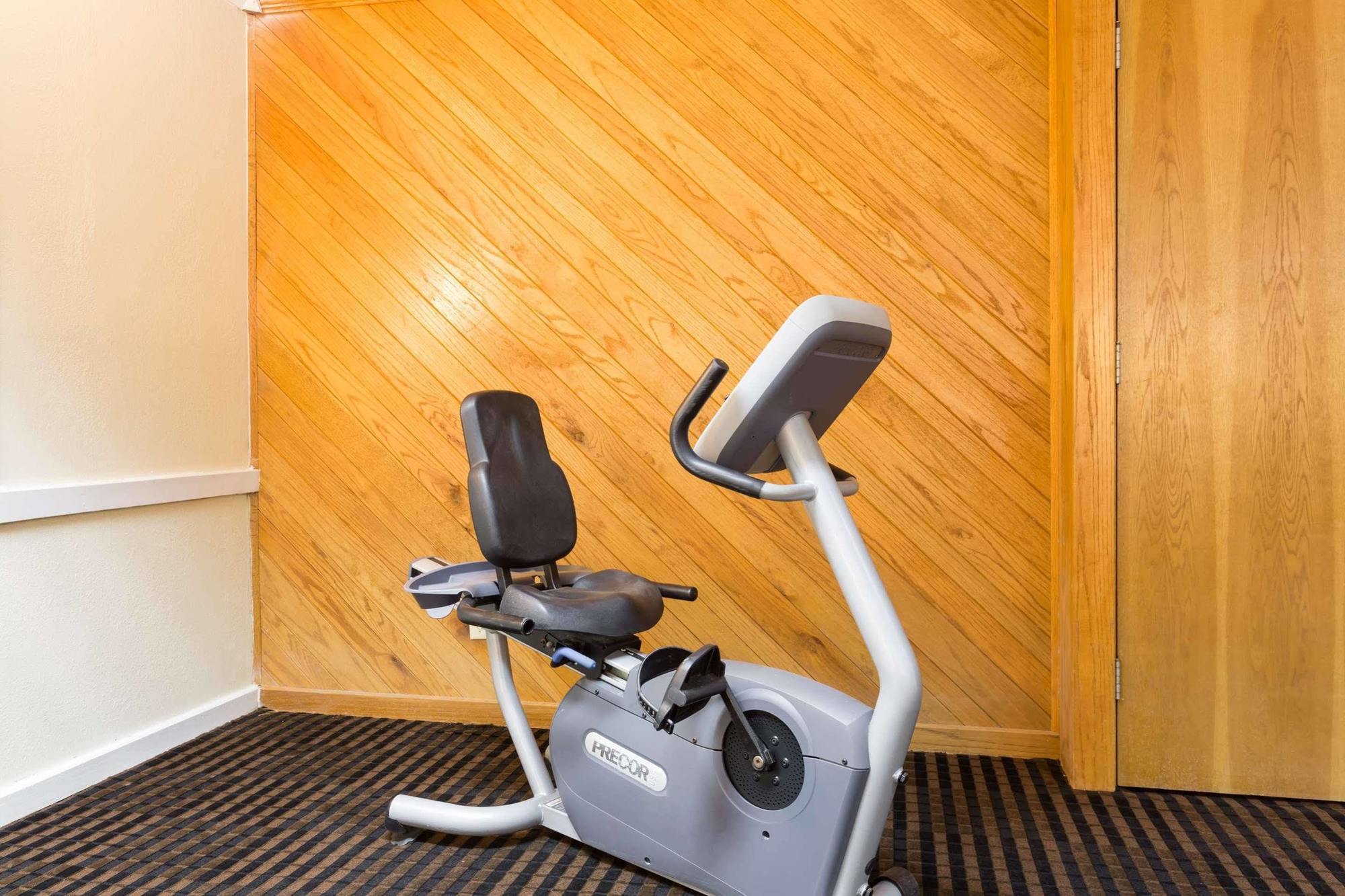 Days Inn By Wyndham Pensacola - Historic Downtown Εξωτερικό φωτογραφία